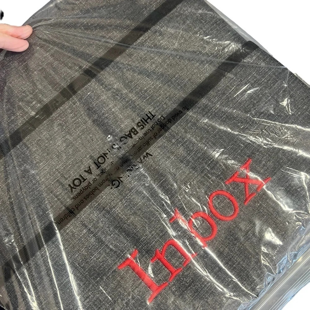 Thirty-one embroidered Inbox Wall Together Pocket Board signature collection